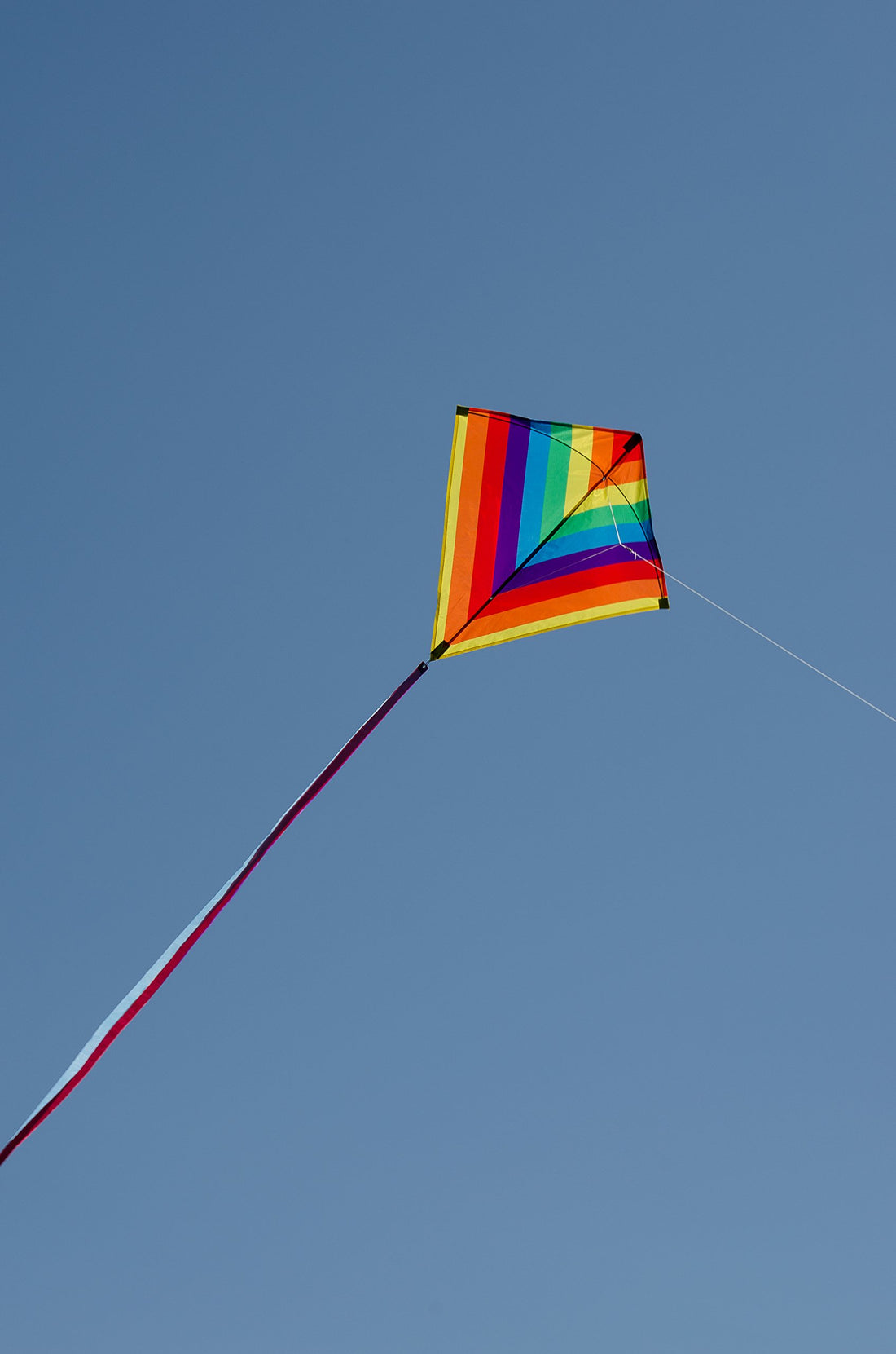 30" Rainbow Stripe Diamond Kite