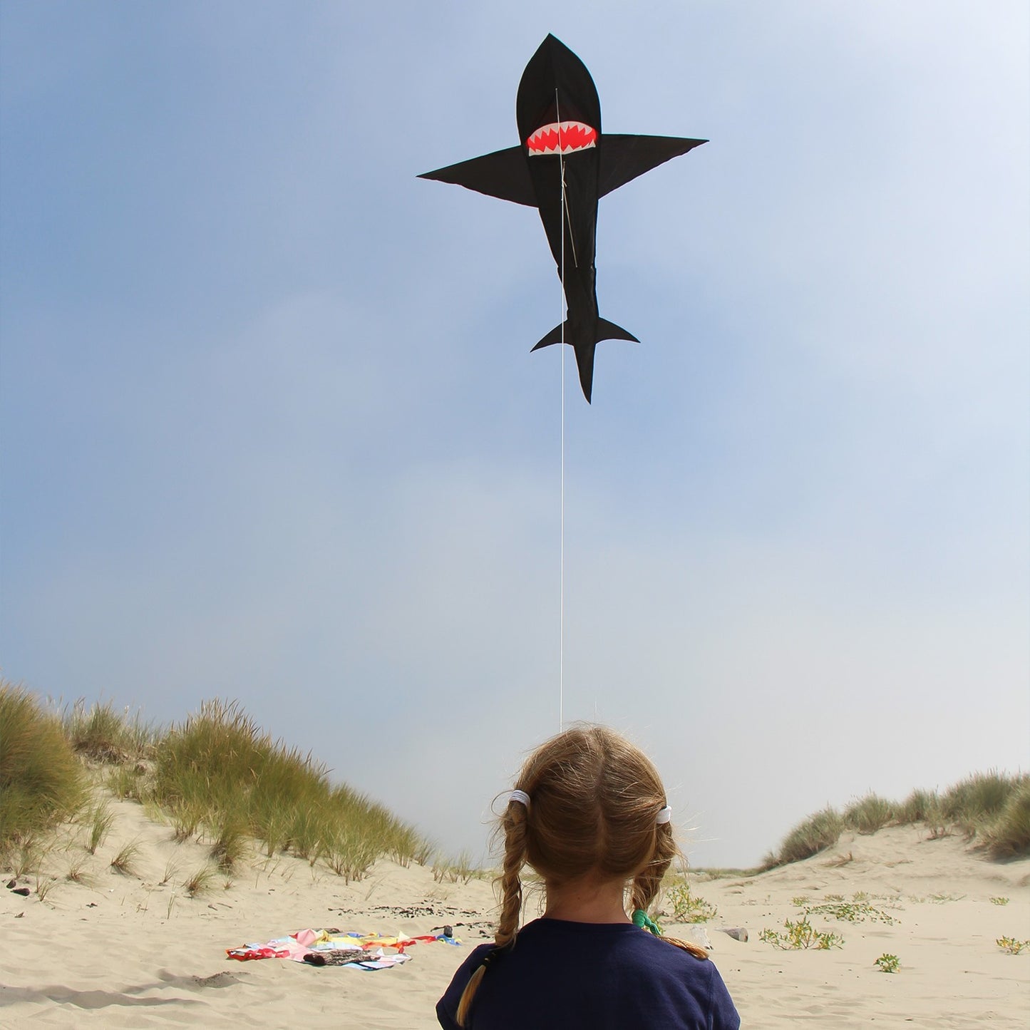 7.5' Shark Kite - Black