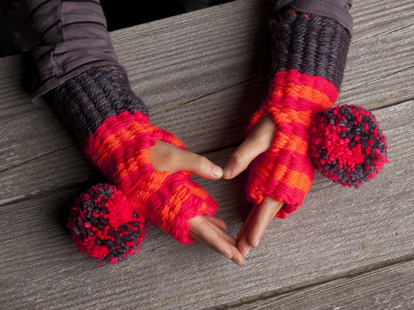 Loopdeloom Weaving Loom - Award Winning Craft Kit - Kitty Hawk Kites Online Store