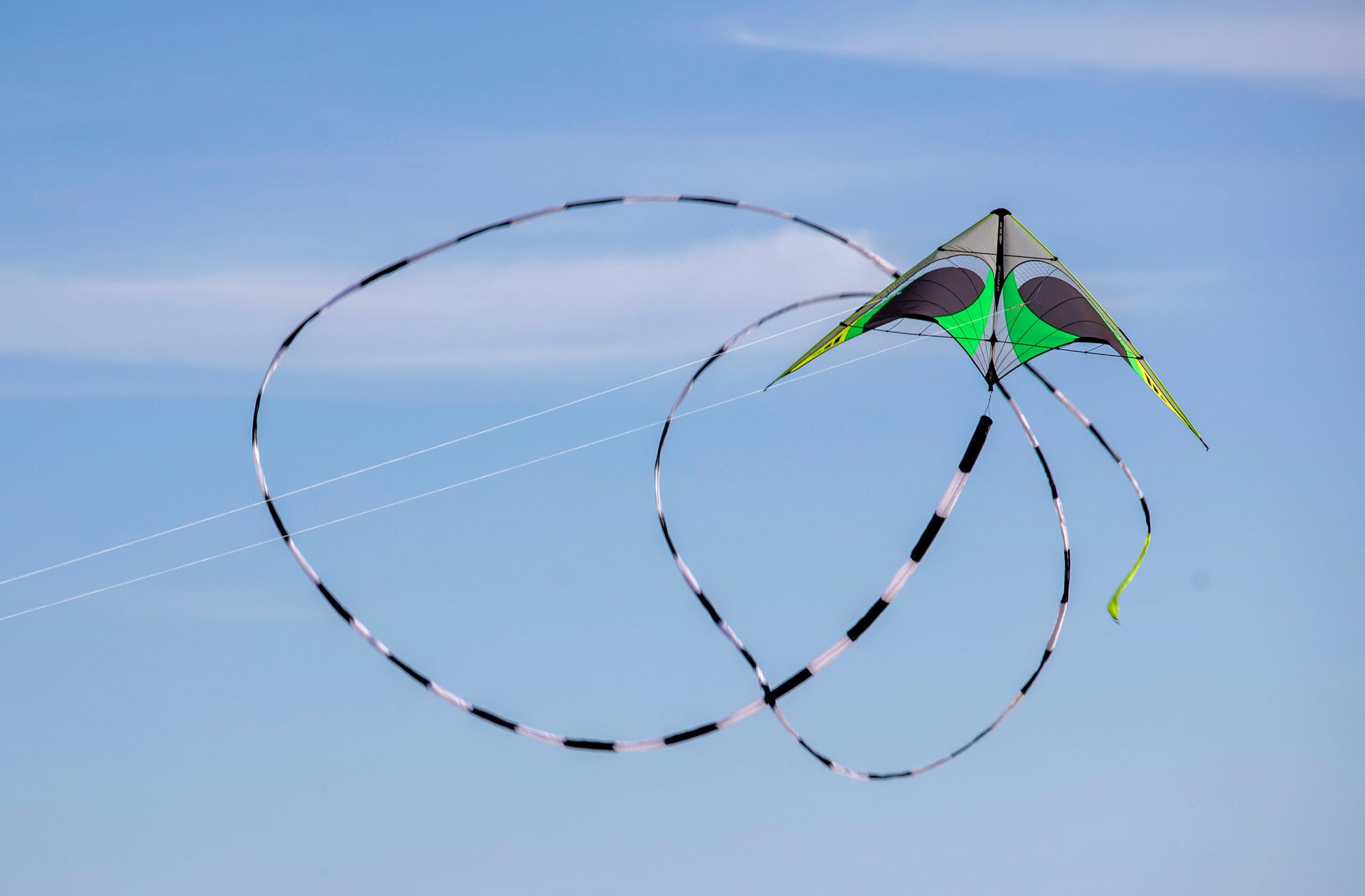 Prism Quantum 2.0 Stunt Kite - Kitty Hawk Kites Online Store